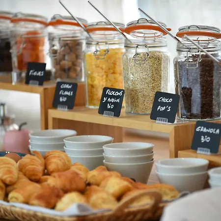 Готель Alivi Di Santa Giulia 4*