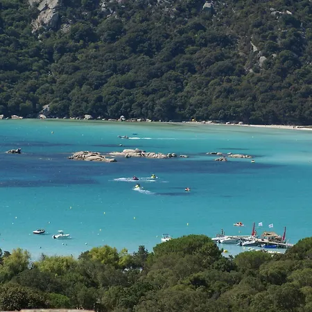 Готель Alivi Di Santa Giulia